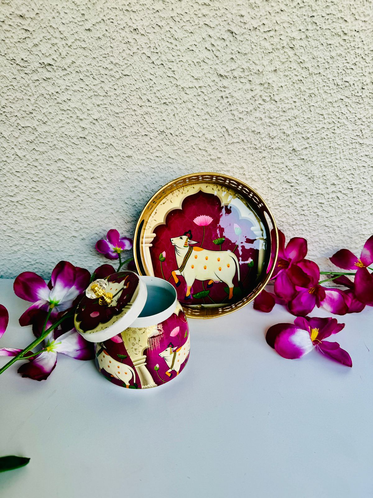 Golden Essence Handcrafted Jar And Tray - 2 Piece Set